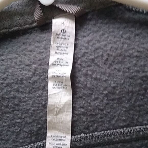 Lululemon zip jacket sz 4 - Picture 4 of 4